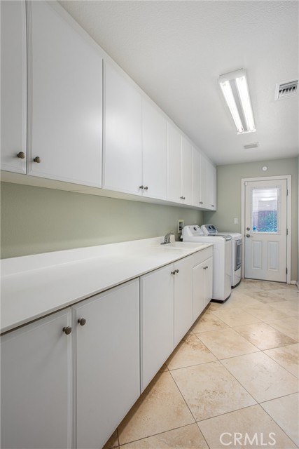 33411 Miners Drive, Yucaipa CA: https://media.crmls.org/medias/a44a0cf8-6de4-4721-9574-a68095b52029.jpg