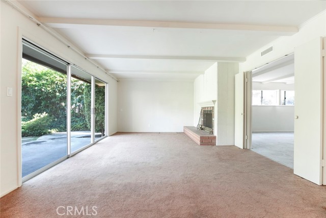 1558 Hillcrest Avenue, Glendale CA: https://media.crmls.org/medias/a44a636e-6f0a-4ffc-9951-5c0861887b7a.jpg