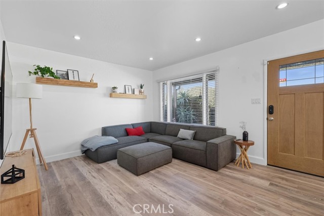 Detail Gallery Image 16 of 44 For 5030 W 130th, Hawthorne,  CA 90250 - 4 Beds | 2 Baths