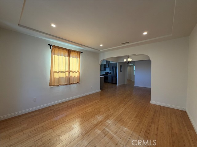 Detail Gallery Image 5 of 18 For 10563 Irma Ave, Tujunga,  CA 91042 - 3 Beds | 2 Baths