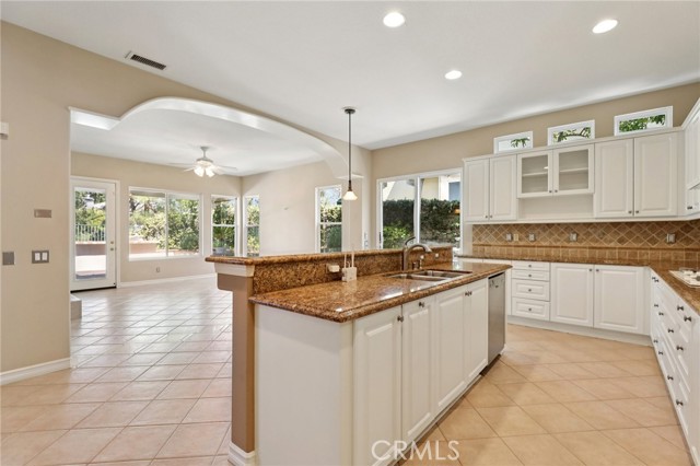 Detail Gallery Image 13 of 68 For 17 Kennedy Ct, Trabuco Canyon,  CA 92679 - 5 Beds | 4 Baths