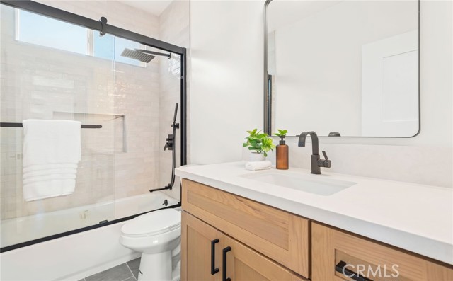 Detail Gallery Image 36 of 44 For 1720 S Kingsley, Los Angeles,  CA 90006 - 4 Beds | 3 Baths