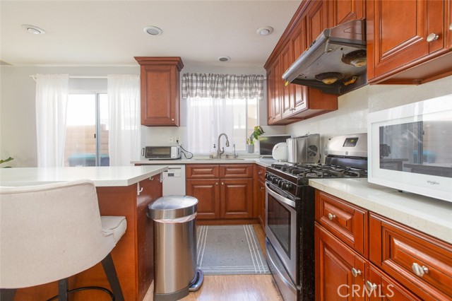 Detail Gallery Image 18 of 46 For 14006 Plum Hollow, Chino Hills,  CA 91709 - 4 Beds | 3/1 Baths