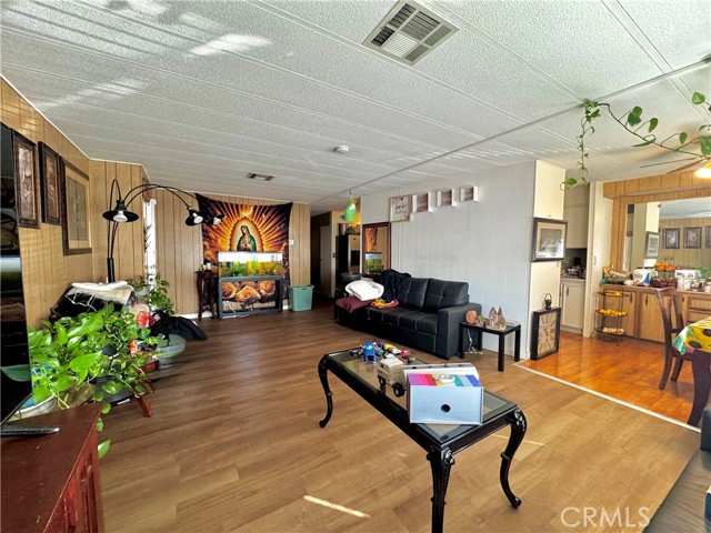 Detail Gallery Image 2 of 13 For 1895 W Devonshire Ave #34,  Hemet,  CA 92545 - 2 Beds | 2 Baths