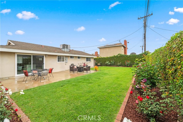 5481 Santa Gertrudes Ave, Garden Grove CA: https://media.crmls.org/medias/a44f3366-0424-459a-a8d0-9e63f9050ea3.jpg