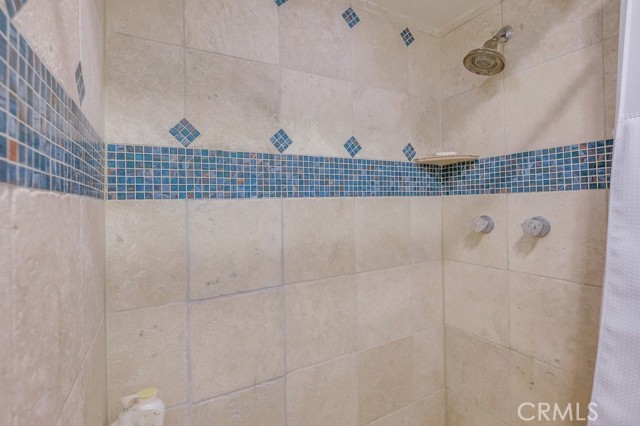 Detail Gallery Image 38 of 53 For 727 Esplanade, Redondo Beach,  CA 90277 - 2 Beds | 2/1 Baths