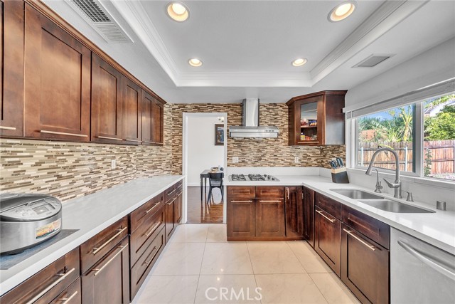 Detail Gallery Image 16 of 69 For 7863 Iroquois, Fontana,  CA 92336 - 4 Beds | 2/1 Baths