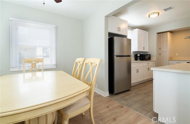 Detail Gallery Image 8 of 19 For 1241 W 89th St, Los Angeles,  CA 90044 - 3 Beds | 1 Baths