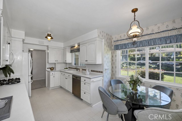 Detail Gallery Image 15 of 43 For 1310 Hollencrest, West Covina,  CA 91791 - 4 Beds | 2/1 Baths