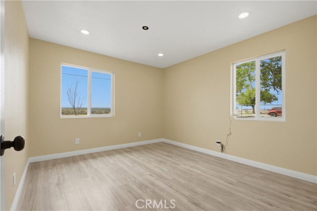 Detail Gallery Image 15 of 26 For 16657 Foothill Ave, Edwards,  CA 93523 - 4 Beds | 2 Baths