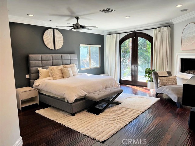 Detail Gallery Image 14 of 31 For 4513 Tyrone Ave, Sherman Oaks,  CA 91423 - 5 Beds | 5/1 Baths