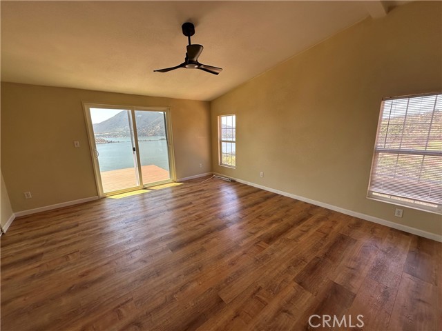 280 Henderson Drive, Clearlake Oaks CA: https://media.crmls.org/medias/a452b9ae-22bb-4df8-a923-8a26d5b3bd87.jpg