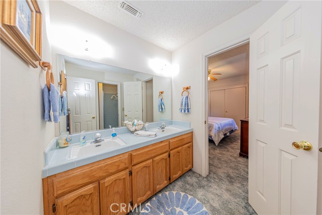 Detail Gallery Image 7 of 59 For 47457 Road 620, Oakhurst,  CA 93644 - 4 Beds | 3 Baths