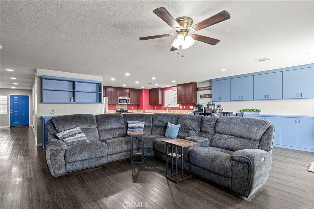 MLS #IV25266668 image #10