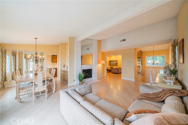 33 Oaktree Lane, Rolling Hills Estates, California 90274, 2 Bedrooms Bedrooms, ,3 BathroomsBathrooms,Residential,Sold,Oaktree,OC22217896