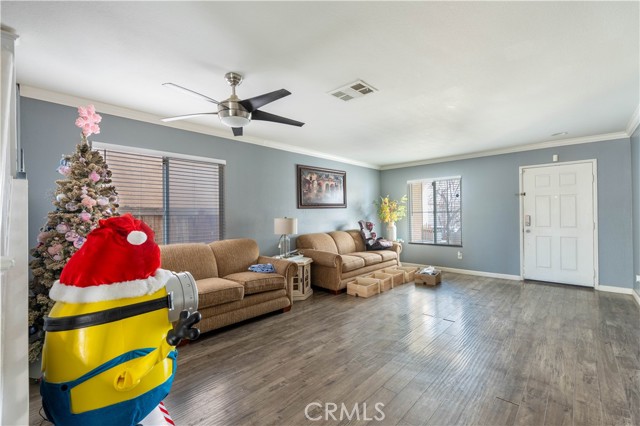 Detail Gallery Image 5 of 45 For 14550 Equestrian Way, Victorville,  CA 92394 - 5 Beds | 3 Baths