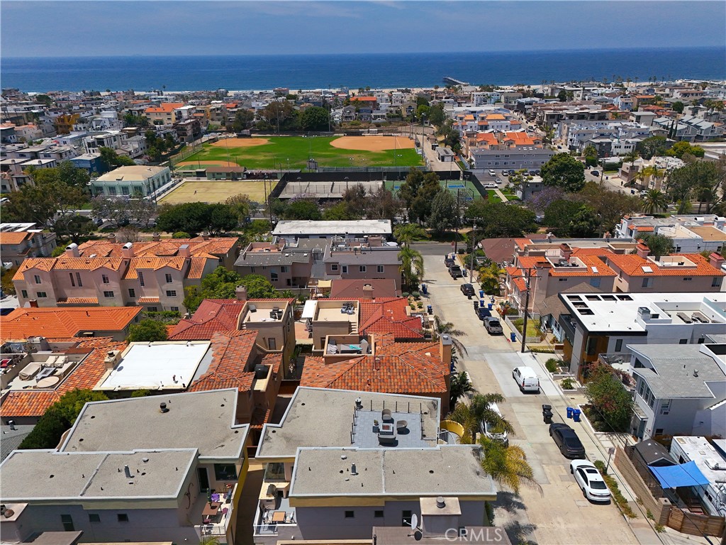 https://media.crmls.org/medias/a45434ee-c39a-4c51-bdb3-fbec1926c9a8.jpg?preset=X-Large