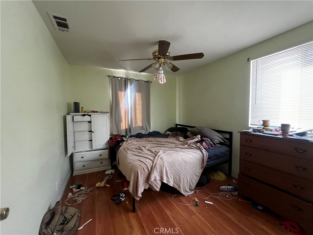 https://media.crmls.org/medias/a45463ad-ac1d-4e1a-b480-8bc7289b1c74.jpg?preset=X-Large