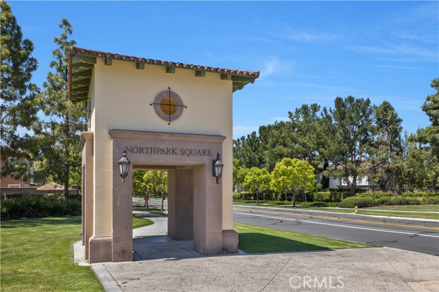 9 Whitford, Irvine CA: https://media.crmls.org/medias/a4548d95-13a9-4d41-984b-e5716ad39e4c.jpg