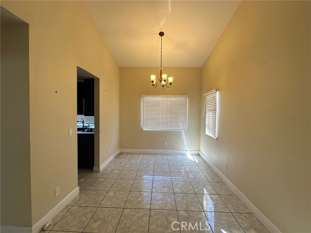 Detail Gallery Image 10 of 50 For 40148 La Cota Dr, Palmdale,  CA 93550 - 3 Beds | 2/1 Baths
