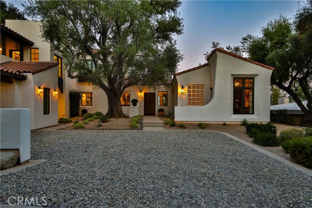 Detail Gallery Image 2 of 75 For 4244 via Padova, Claremont,  CA 91711 - 4 Beds | 5 Baths