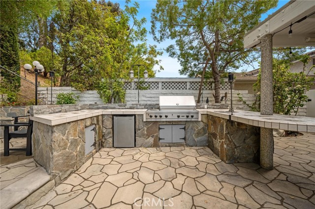 Detail Gallery Image 30 of 55 For 17101 Gledhill St, Northridge,  CA 91325 - 5 Beds | 3/1 Baths