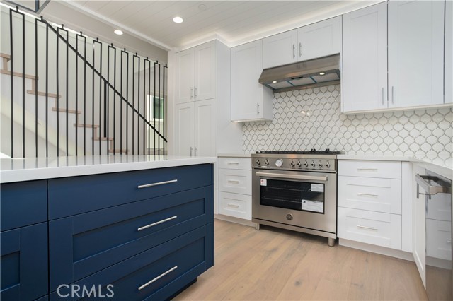 Kitchen Island with Seating