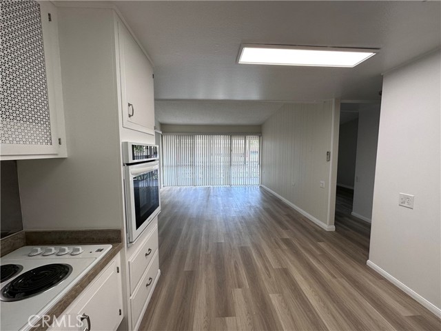 1600 Northwood Road, Seal Beach CA: https://media.crmls.org/medias/a457e82d-e3fb-4700-9208-d44da2e1358a.jpg