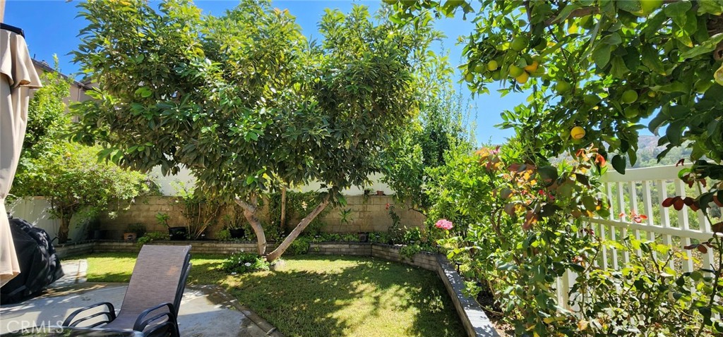 https://media.crmls.org/medias/a4582e86-2e0e-4234-a958-0756d3ff2099.jpg?preset=X-Large