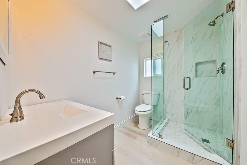 https://media.crmls.org/medias/a458ac11-8487-48e1-a518-3d7b7a57d654.jpg?preset=X-Large