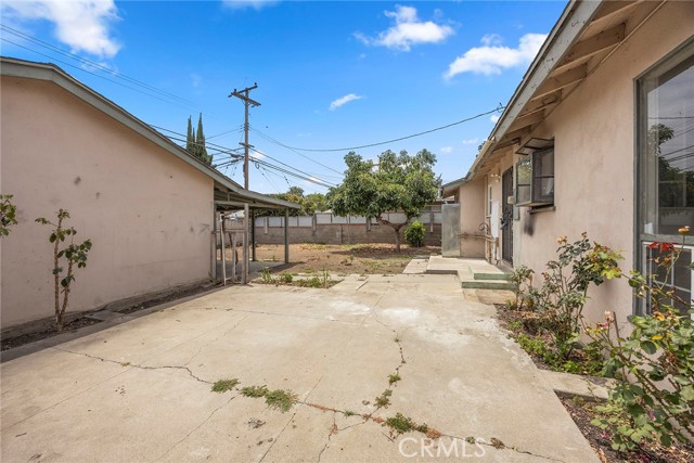 1208 E Commonwealth Avenue, Fullerton CA: https://media.crmls.org/medias/a45935f8-c4ba-4d76-bc83-d3df75bce169.jpg