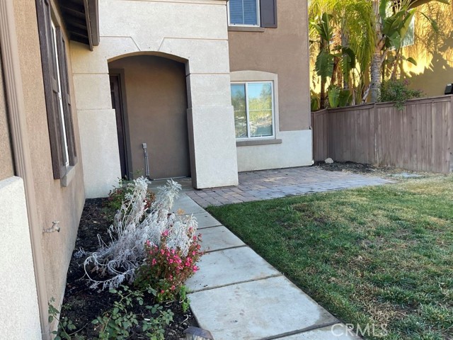 Detail Gallery Image 4 of 19 For 23426 Farnham Ln, Murrieta,  CA 92562 - 5 Beds | 2/1 Baths