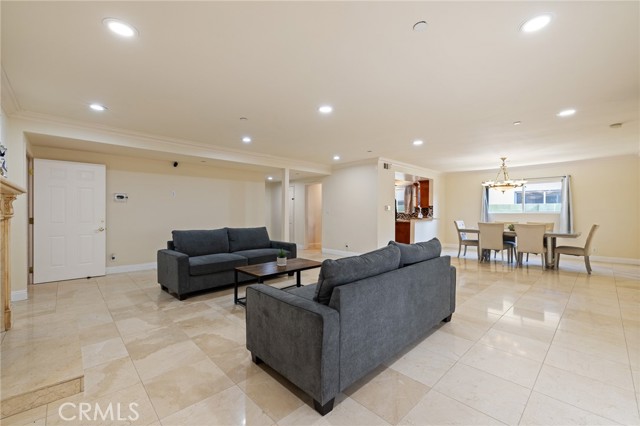 8419 Yolanda Avenue, Northridge CA: https://media.crmls.org/medias/a45b8a99-d232-448e-a034-e5715219156a.jpg