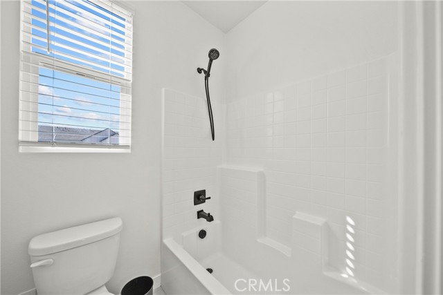 Detail Gallery Image 40 of 56 For 17715 Hillside, Canyon Country,  CA 91350 - 4 Beds | 4 Baths