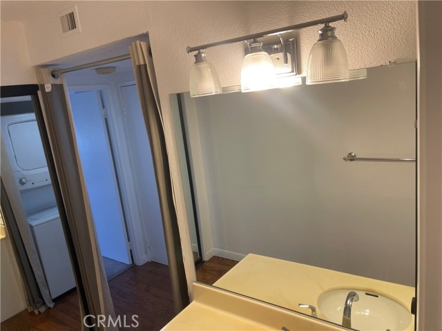 600 W 9th Street, Los Angeles CA: https://media.crmls.org/medias/a45c51ff-52e0-42ed-95fd-02f7e2fd9636.jpg