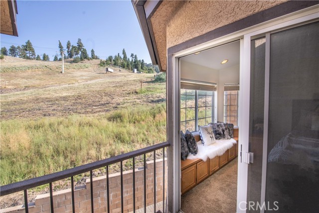 Detail Gallery Image 26 of 50 For 1377 Club View Dr #18,  Big Bear Lake,  CA 92315 - 3 Beds | 2/1 Baths