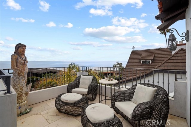 Detail Gallery Image 29 of 53 For 1920 Ocean Way, Laguna Beach,  CA 92651 - 4 Beds | 4 Baths