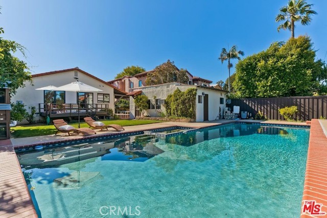 Detail Gallery Image 24 of 29 For 384 N Bonhill Rd, Los Angeles,  CA 90049 - 3 Beds | 3/2 Baths