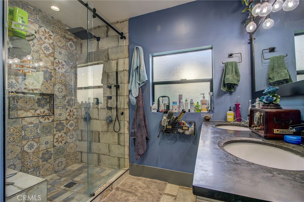 MLS #SR25235612 image #11