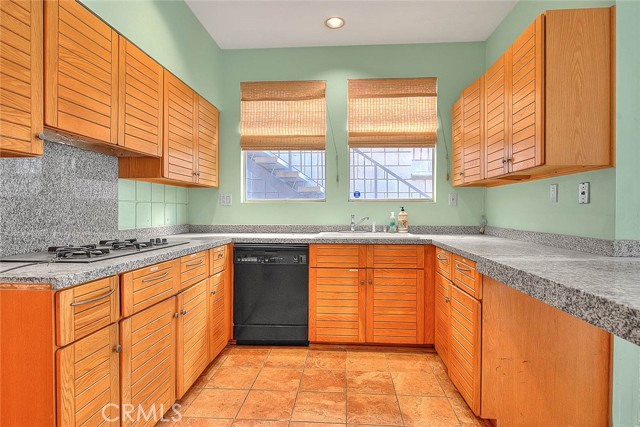 Detail Gallery Image 28 of 69 For 6423 Deep Dell, Hollywood,  CA 90068 - 3 Beds | 2/1 Baths