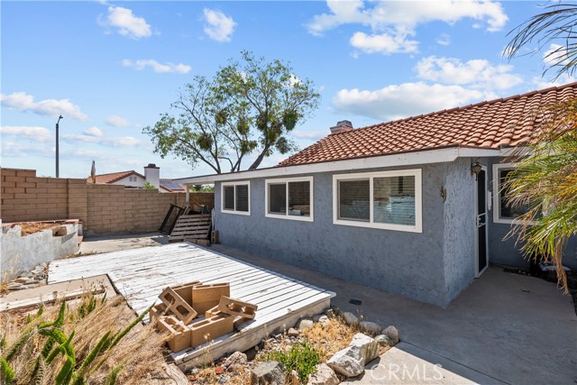 529 Hilltop, Palmdale CA: https://media.crmls.org/medias/a45ed1c8-636f-4b64-bdaa-c14d416e440e.jpg