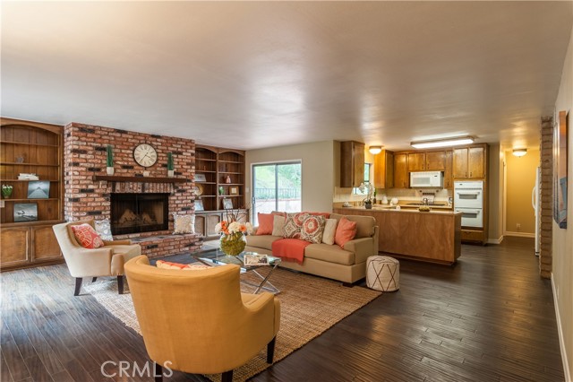 Detail Gallery Image 6 of 27 For 5271 Gould Ave, La Canada Flintridge,  CA 91011 - 3 Beds | 3 Baths