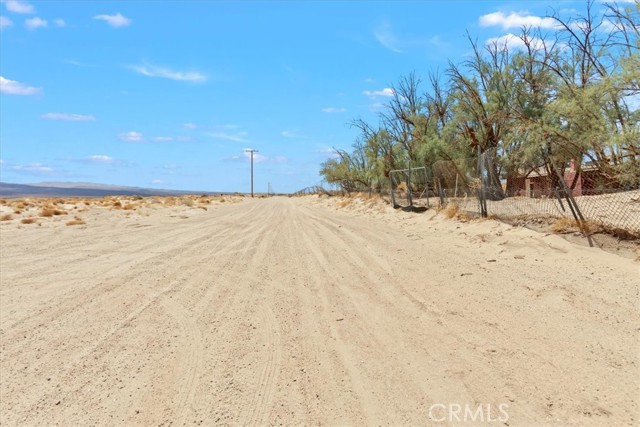 Detail Gallery Image 20 of 27 For 32900 Dune Road., Newberry Springs,  CA 92365 - 3 Beds | 2 Baths