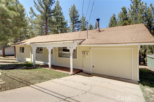 Detail Gallery Image 3 of 26 For 47016 Skyview Dr, Big Bear City,  CA 92314 - 3 Beds | 2 Baths