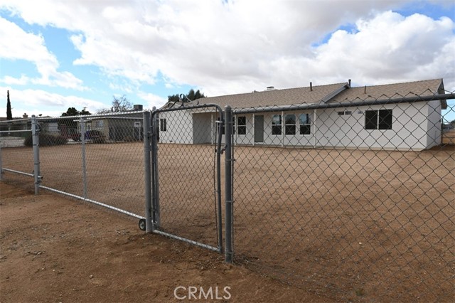 Image 3 for 13980 Osage Rd, Apple Valley, CA 92307