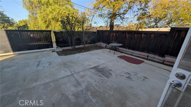 Detail Gallery Image 14 of 15 For 905 W Sumner #B,  Lake Elsinore,  CA 92530 - 3 Beds | 2/1 Baths