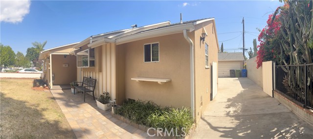 Detail Gallery Image 13 of 21 For 16624 Kelsloan St, Lake Balboa,  CA 91406 - 3 Beds | 1 Baths