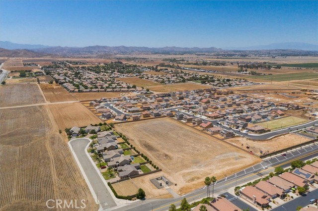 1246 Barnett, Menifee CA: https://media.crmls.org/medias/a46313a3-ef03-48aa-a3e5-c34dd351a591.jpg
