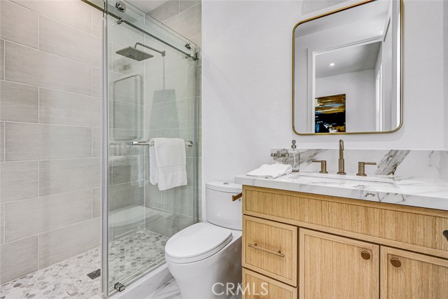 Detail Gallery Image 13 of 75 For 2612 159th St, Redondo Beach,  CA 90278 - 5 Beds | 5/1 Baths