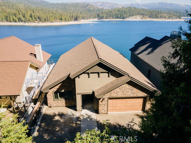 Detail Gallery Image 4 of 32 For 44677 Lakeview Ave, Shaver Lake,  CA 93664 - 5 Beds | 5/1 Baths